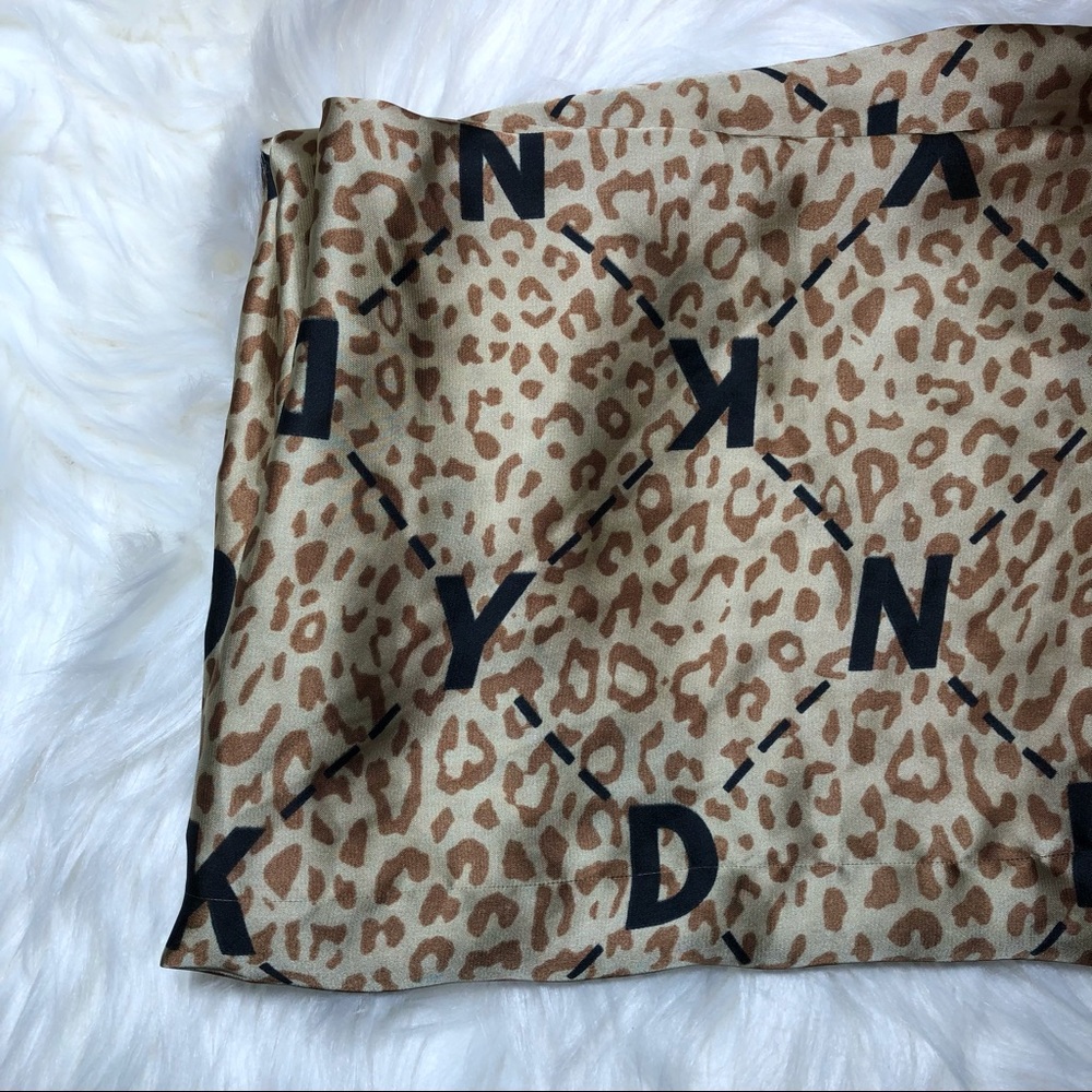 DKNY Multi Printed Scarf - NWOT - Picture 4 of 11